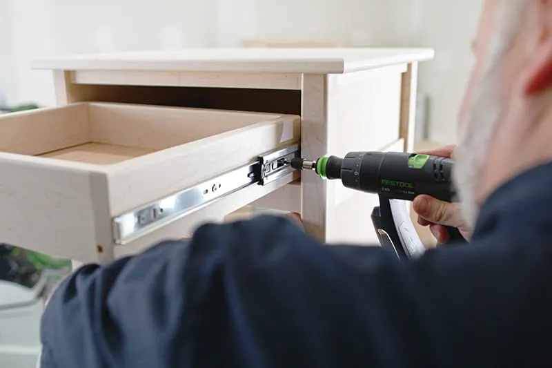 Brent connecting drawer slide