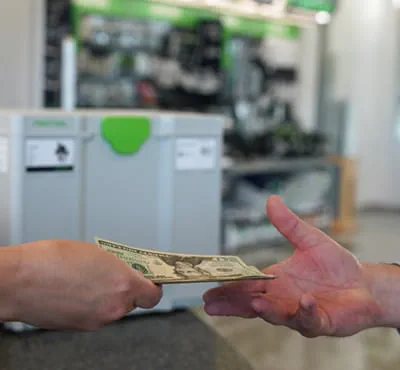 US Money exchanging hands