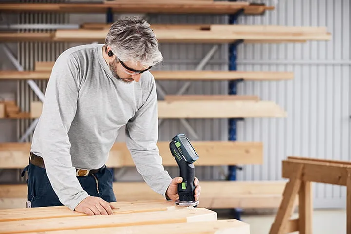 Tradesperson using an OFKC 500