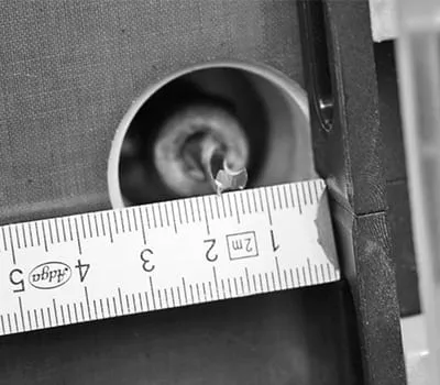 Adjusting the parallel side fence