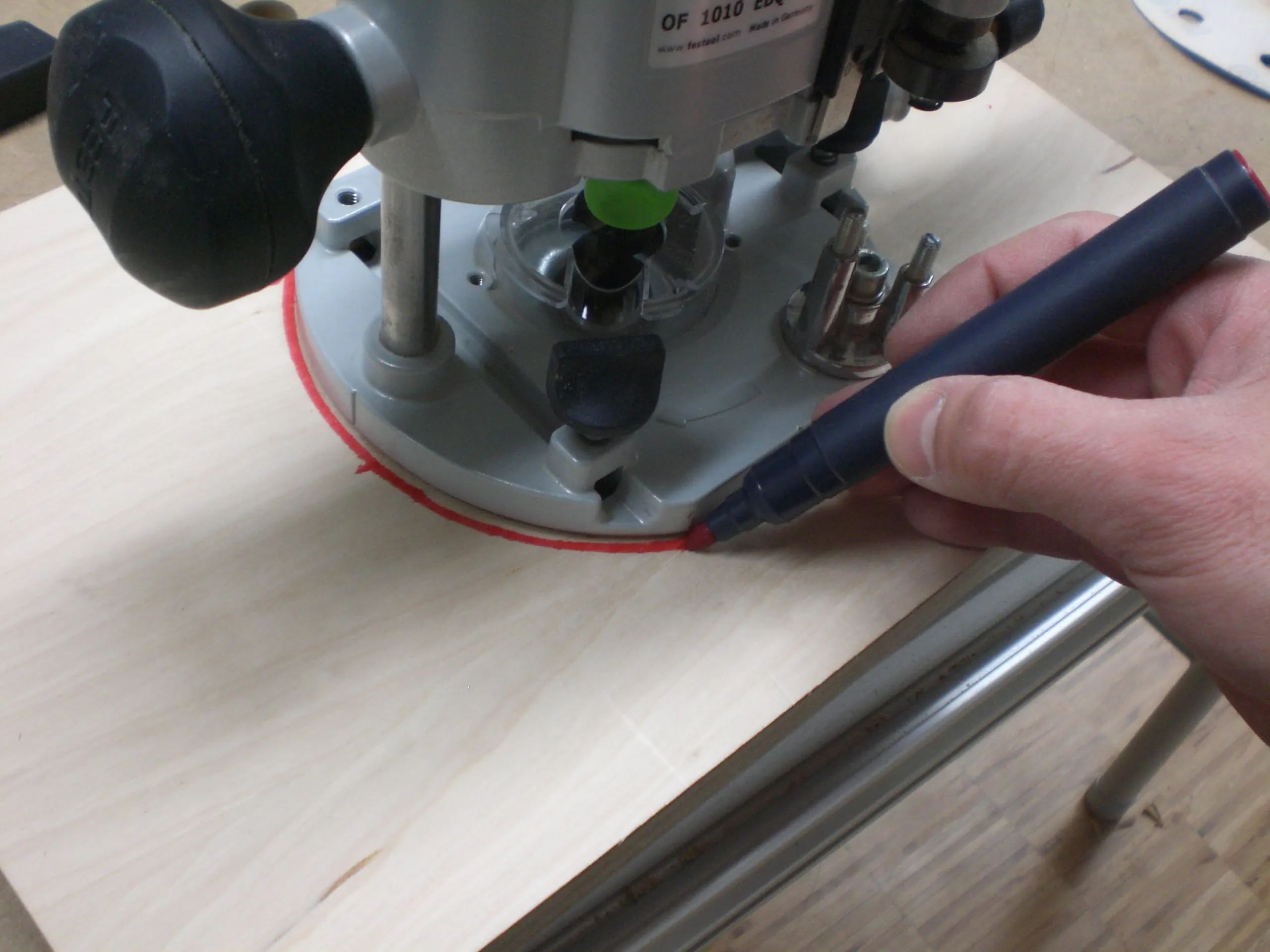 Routing recessed handles in drawers using the router