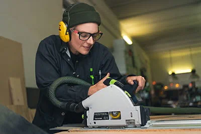 Laura Kampf - using track saw